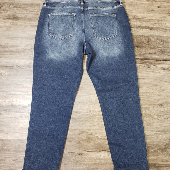 KanCan Estilo Women's 16 Style 126523 Cut 40850 - Picture 9 of 9